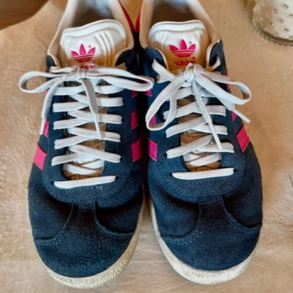 Adidas Gazelle Women’s Sneakers Navy Pink Suede Size 6.5 - Picture 2 of 8
